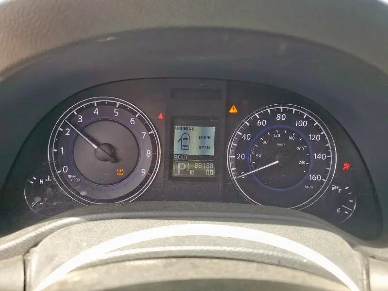 2010 INFINITI G37 BASE  