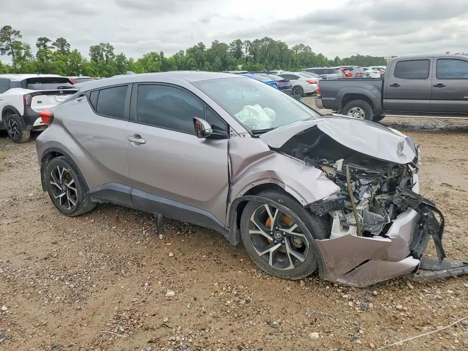 2018 TOYOTA C-HR XLE PREMIUM  