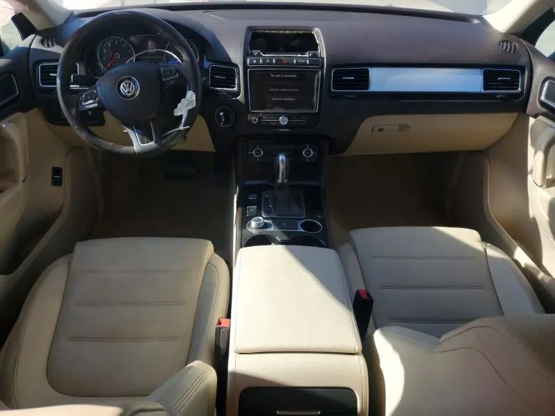 2016 VOLKSWAGEN TOUAREG SPORT  