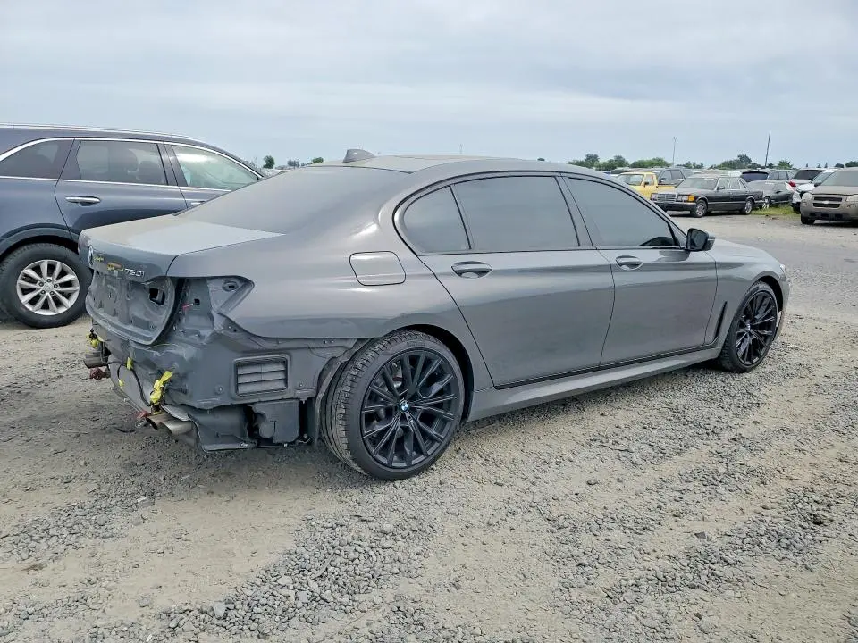 2022 BMW 750 XI  