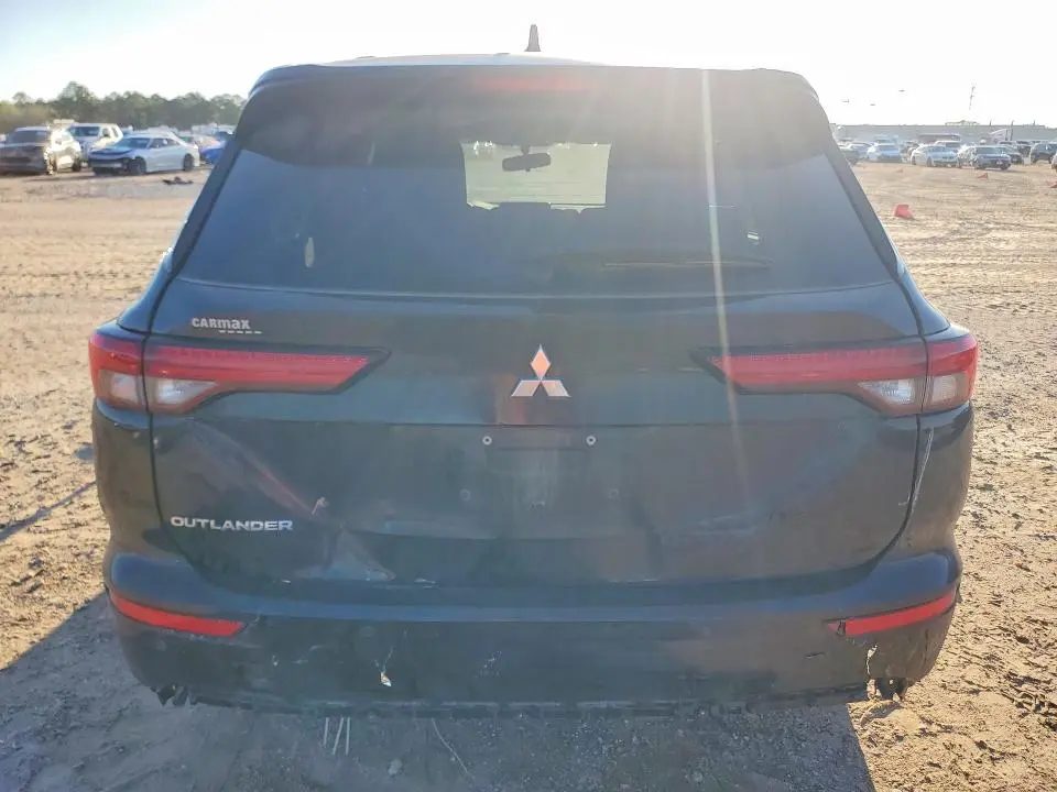 2022 MITSUBISHI OUTLANDER ES  