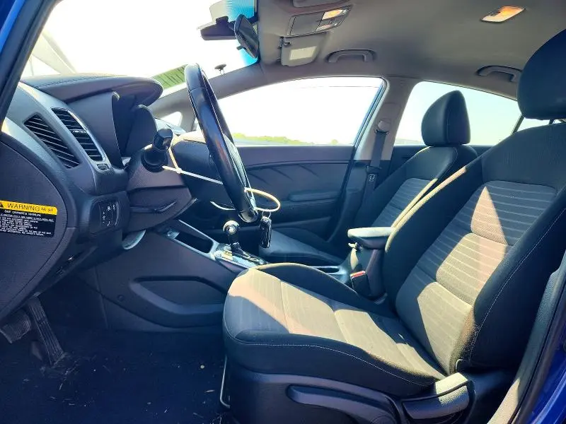 2017 KIA FORTE S  