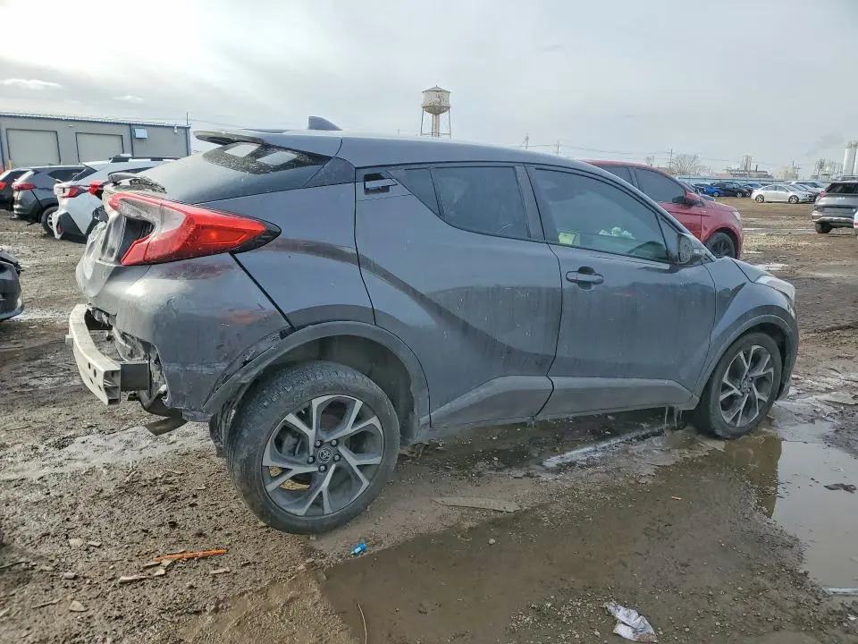 2018 TOYOTA C-HR XLE  