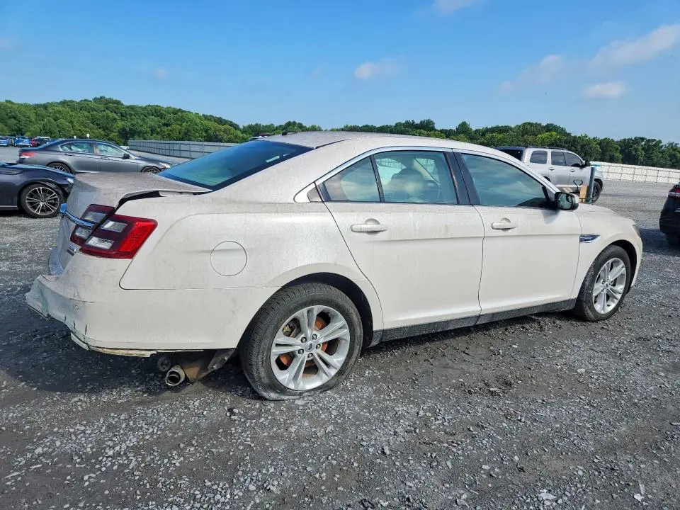2018 FORD TAURUS SEL  