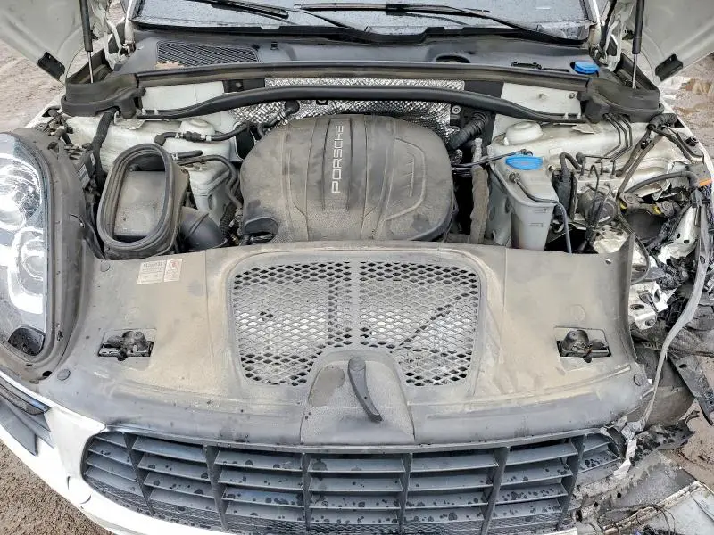 2018 PORSCHE MACAN   