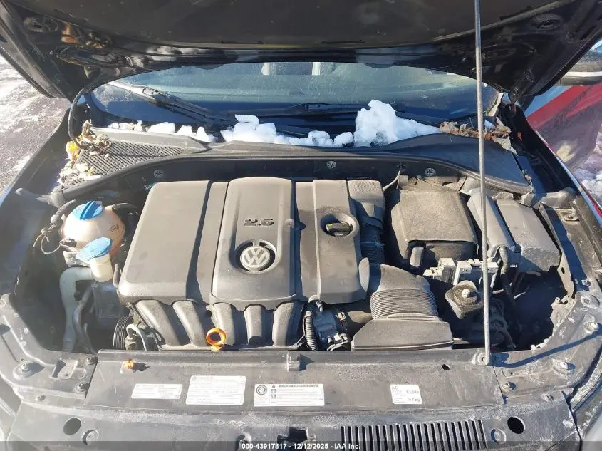 2013 VOLKSWAGEN PASSAT 2.5L SE