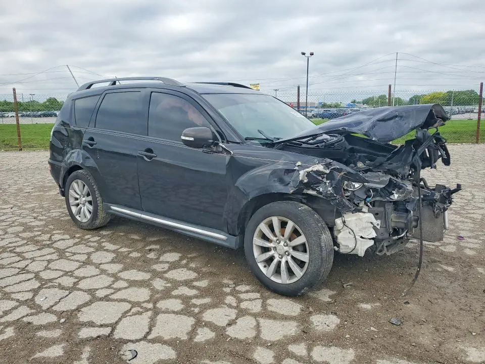 2012 MITSUBISHI OUTLANDER SE  