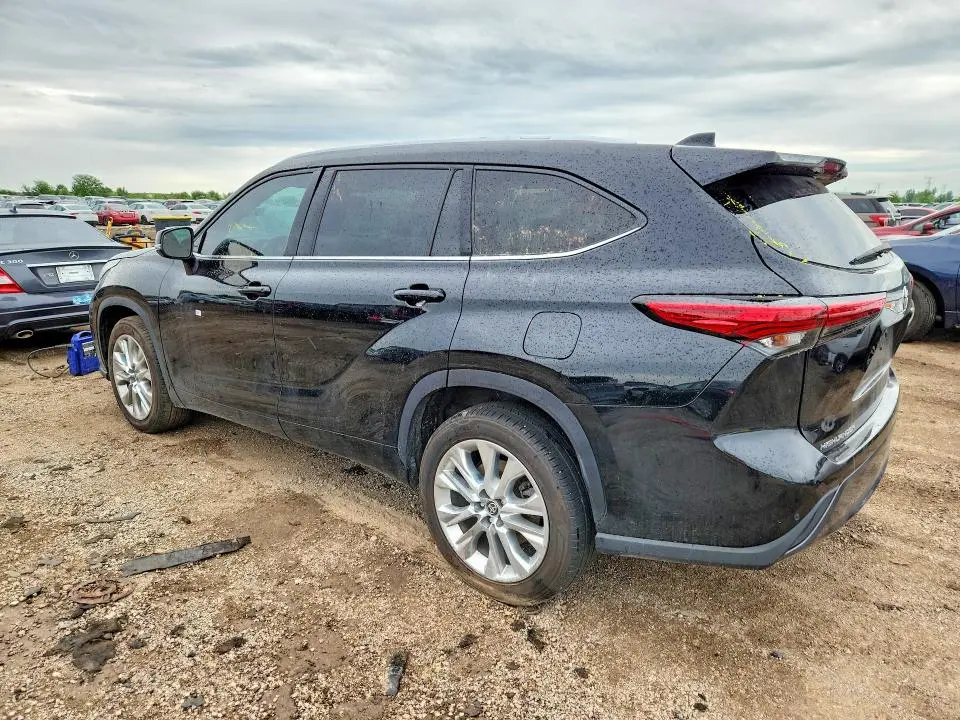 2022 TOYOTA HIGHLANDER LIMITED  