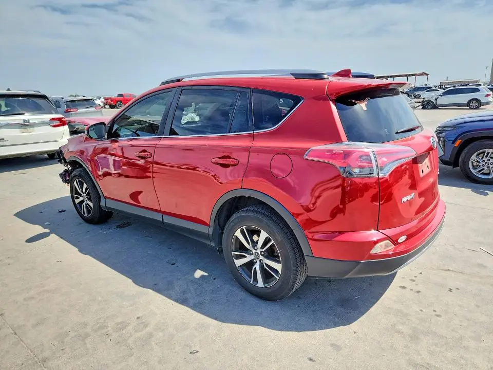 2017 TOYOTA RAV4 XLE  