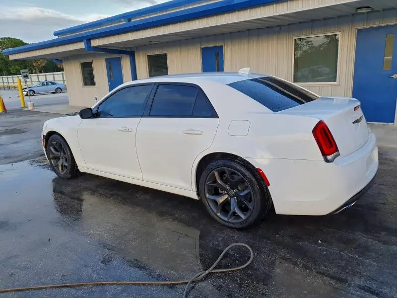 2020 CHRYSLER 300 TOURING  