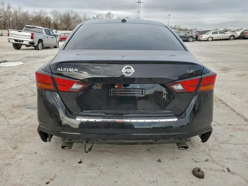 2022 NISSAN ALTIMA SR  