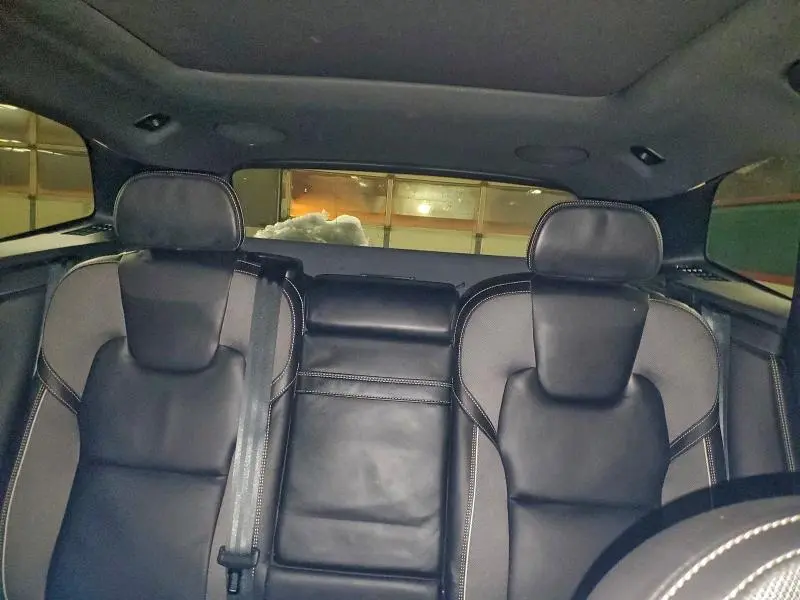 2020 VOLVO XC60 T5 R-DESIGN  