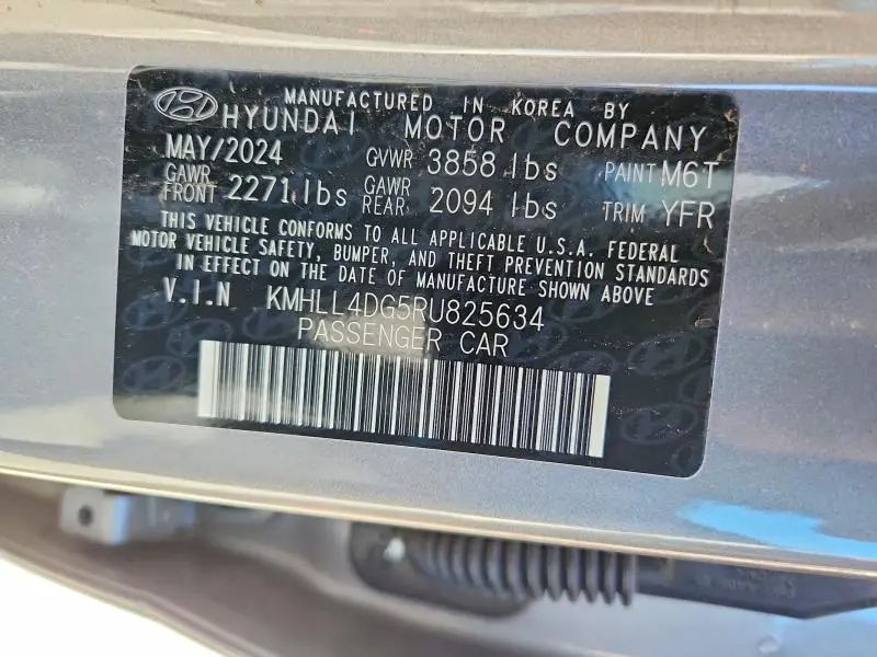 2024 HYUNDAI ELANTRA SE  