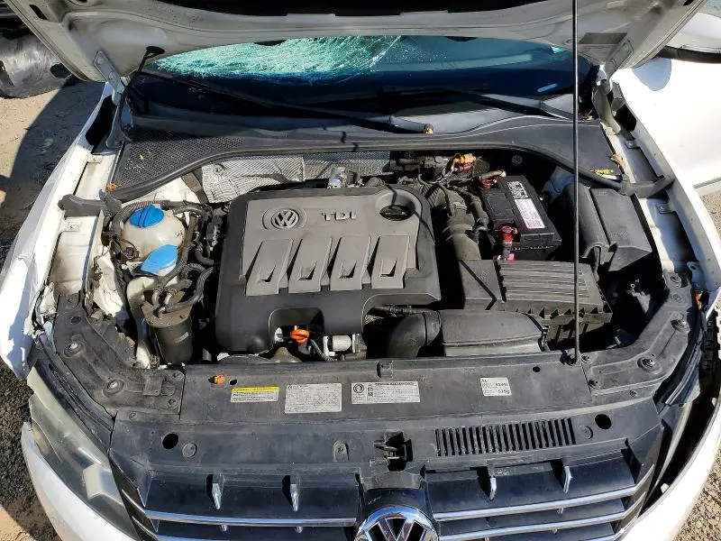 2013 VOLKSWAGEN PASSAT SEL  