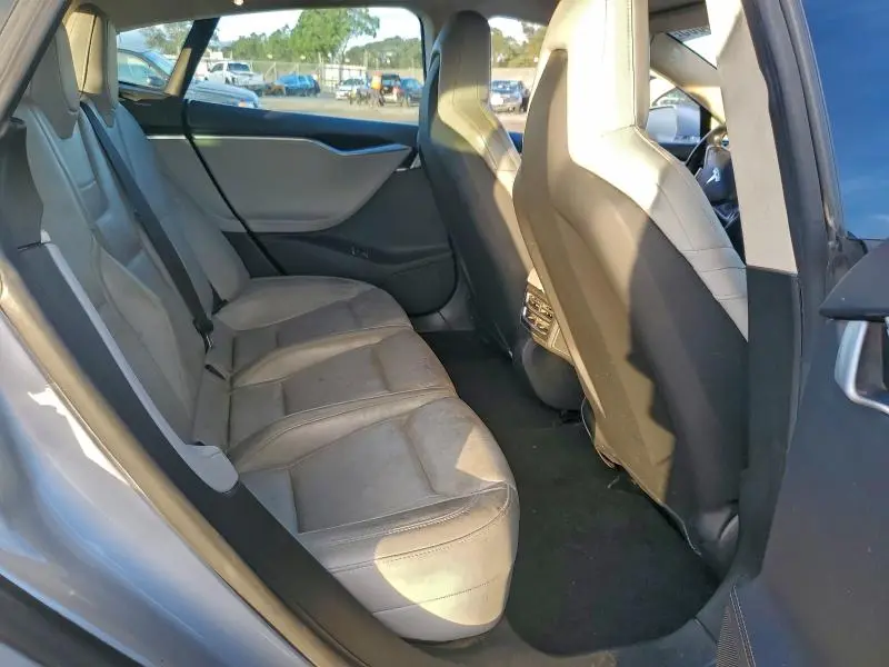 2015 TESLA MODEL S 85D  