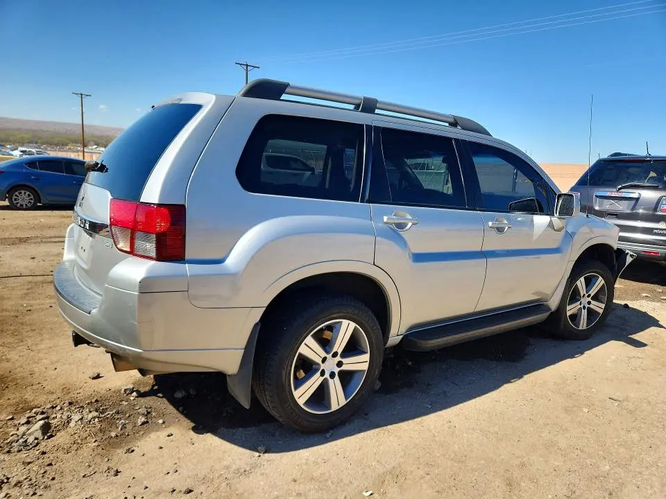 2011 MITSUBISHI ENDEAVOR SE  