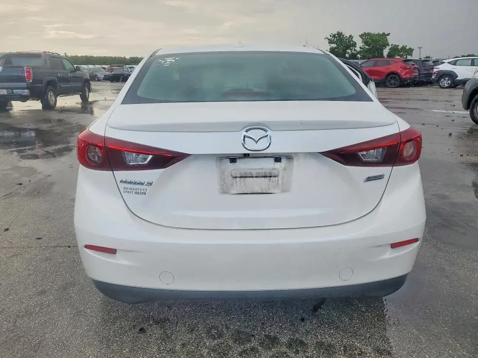 2018 MAZDA 3 TOURING  