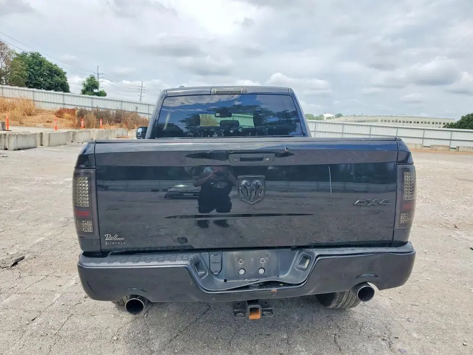 2014 RAM 1500 ST  
