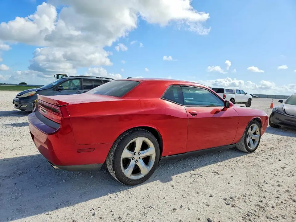 2012 DODGE CHALLENGER SXT  