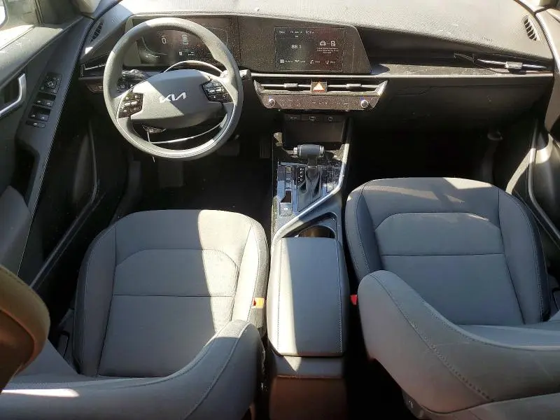 2023 KIA NIRO LX  