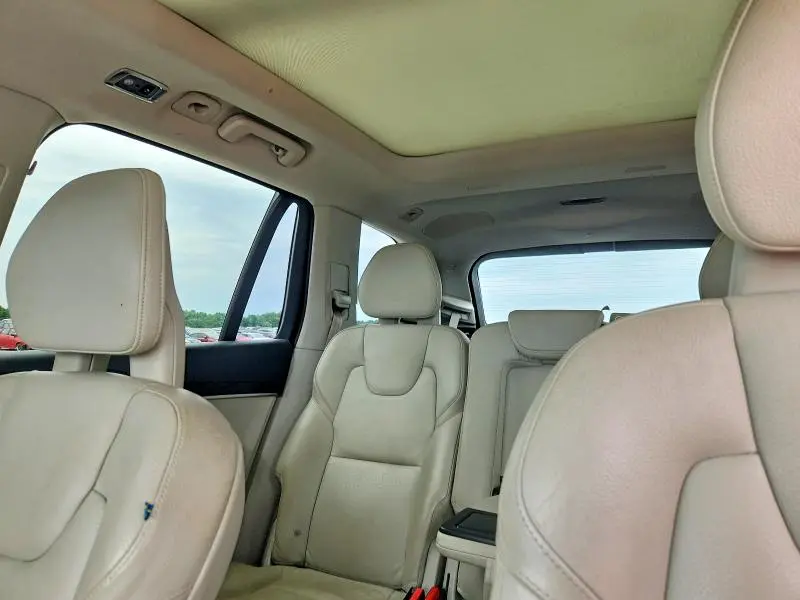2018 VOLVO XC90 T6  
