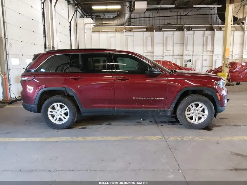 2024 JEEP GRAND CHEROKEE LAREDO 4X4