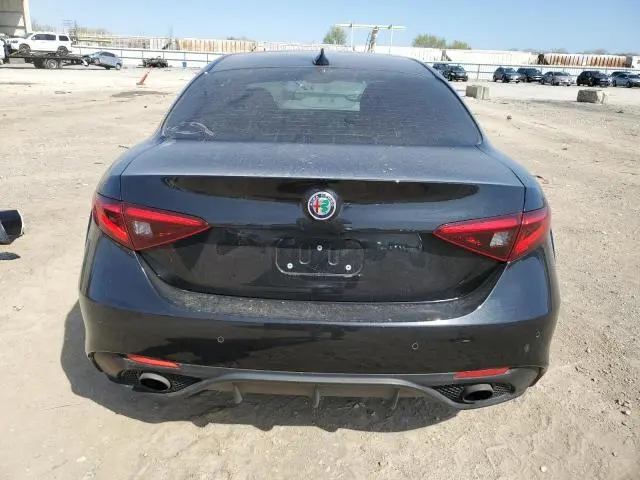2017 ALFA ROMEO GIULIA TI Q4  