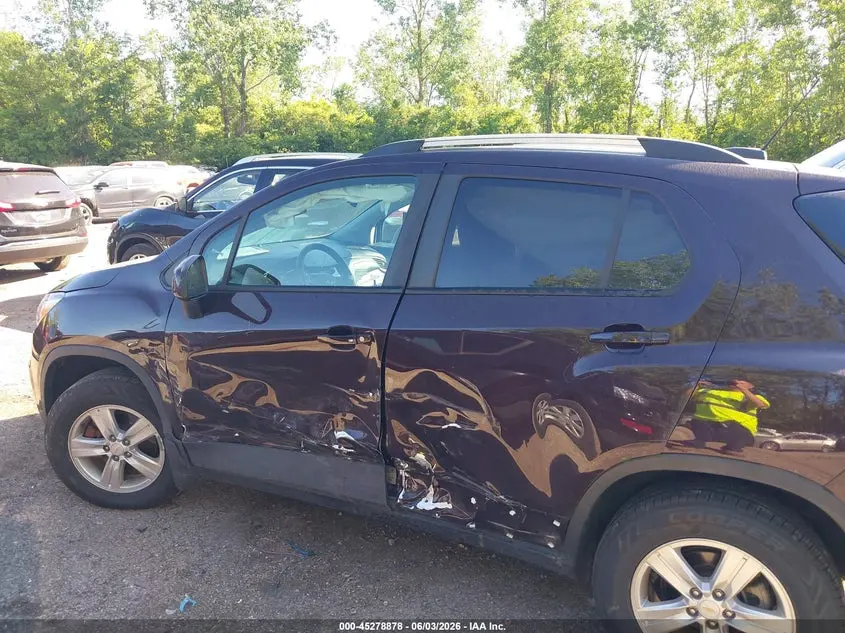 2021 CHEVROLET TRAX AWD LT