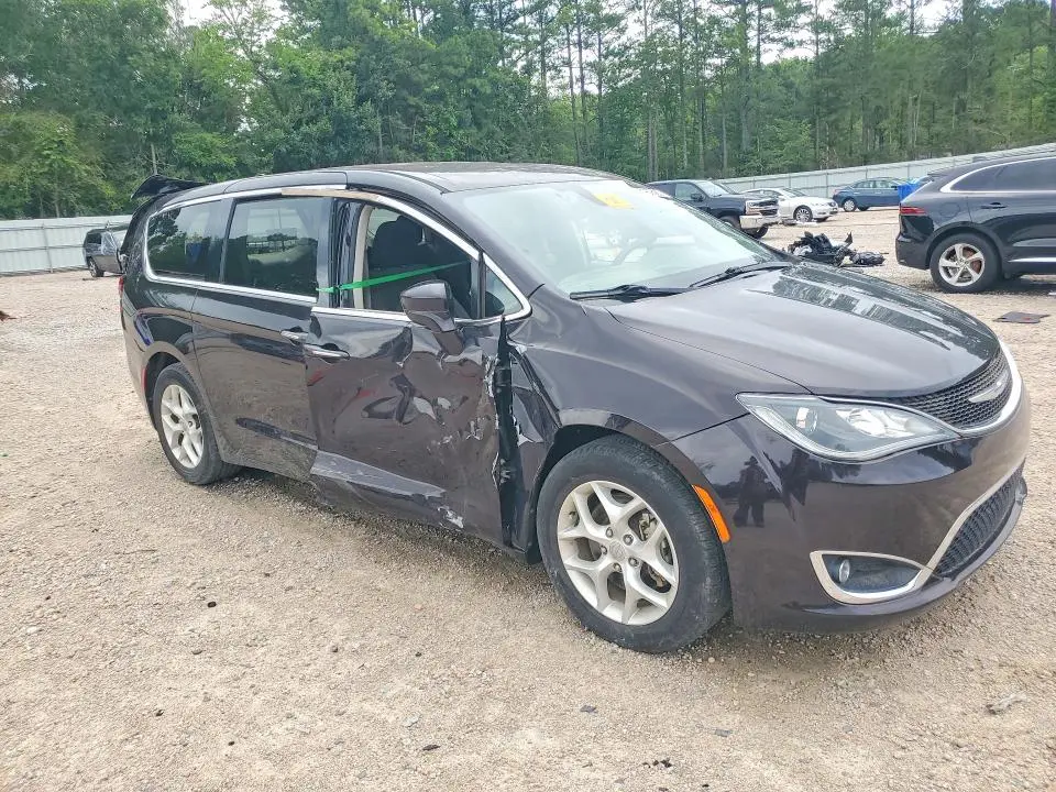 2018 CHRYSLER PACIFICA TOURING L PLUS  