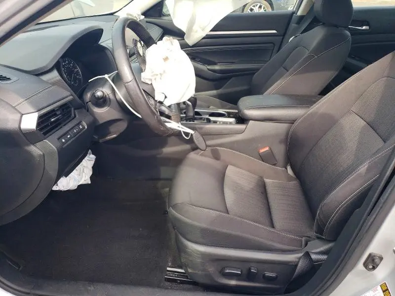 2022 NISSAN ALTIMA SV  