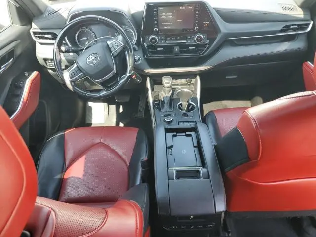 2022 TOYOTA HIGHLANDER XSE  