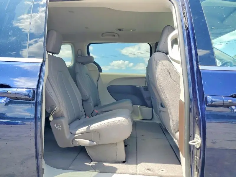 2019 CHRYSLER PACIFICA TOURING  