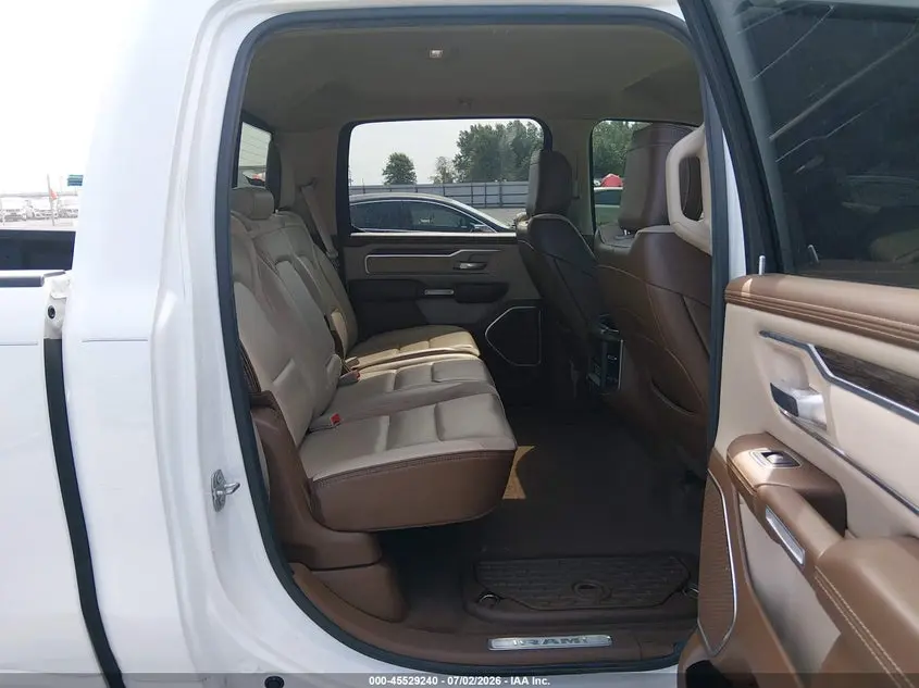 2020 RAM 1500 LARAMIE  4X4 5'7 BOX