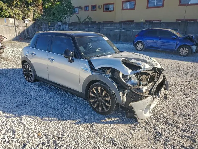 2015 MINI COOPER S  