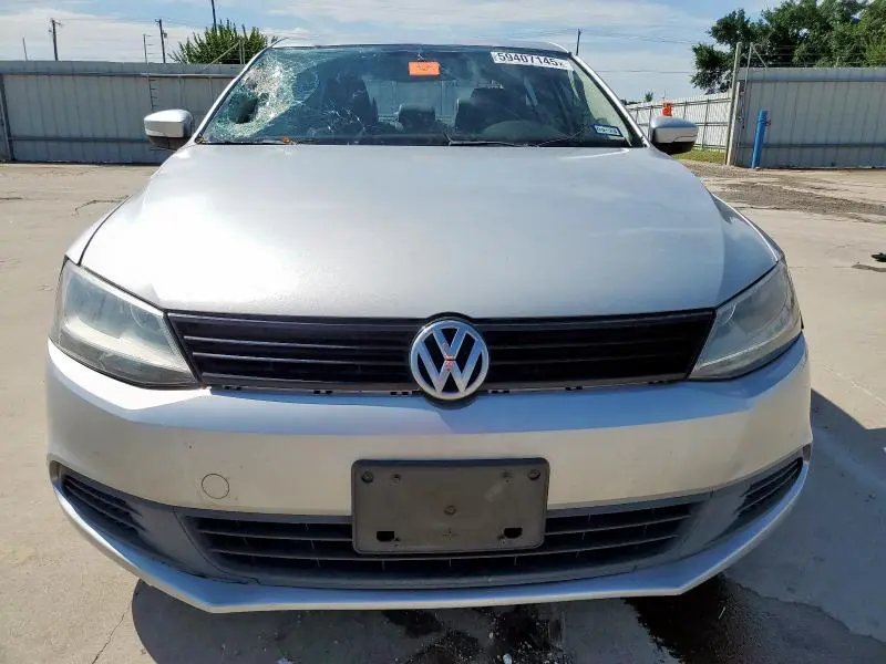 2014 VOLKSWAGEN JETTA SE  