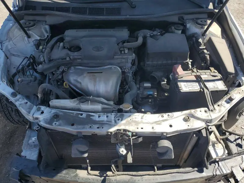 2015 TOYOTA CAMRY SE  