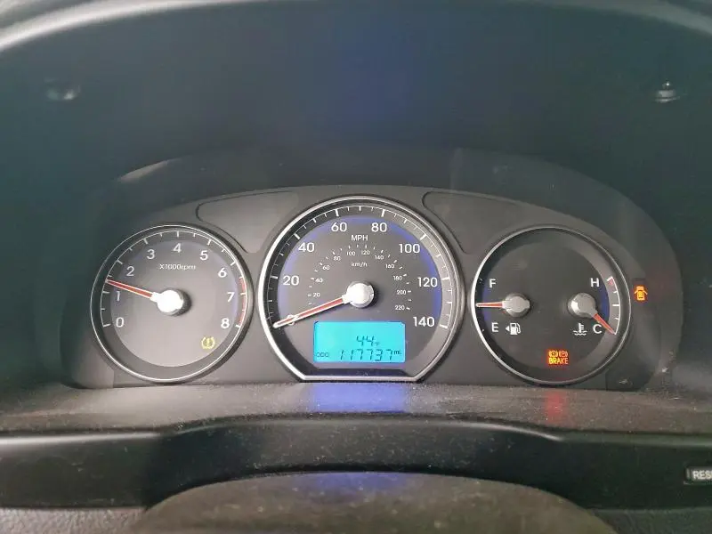 2011 HYUNDAI SANTA FE GLS  