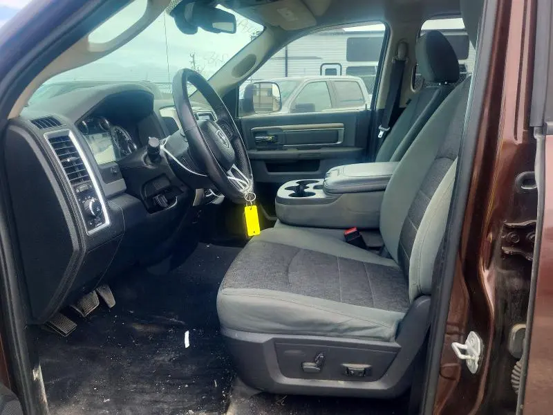2015 RAM 1500 SLT  