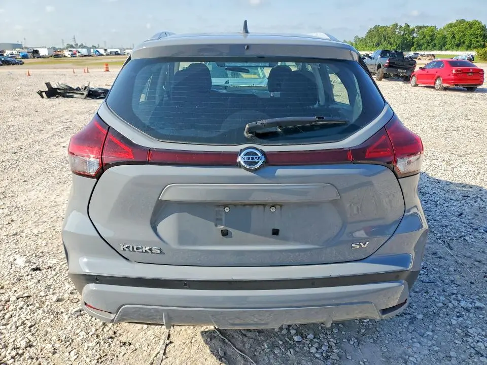 2021 NISSAN KICKS SV  