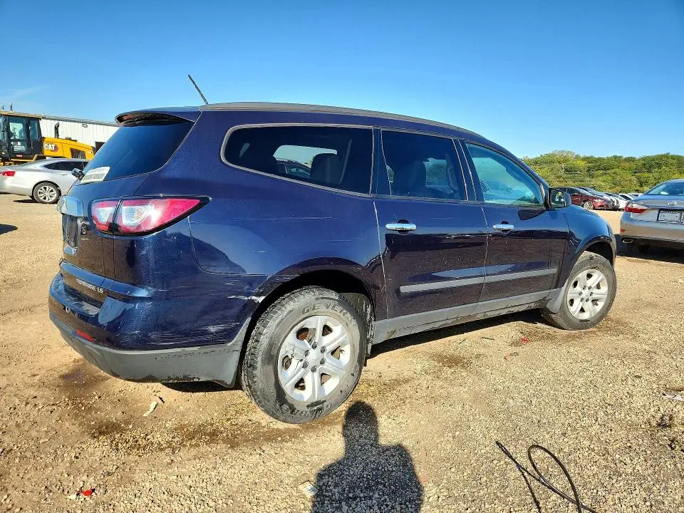 2015 CHEVROLET TRAVERSE LS  