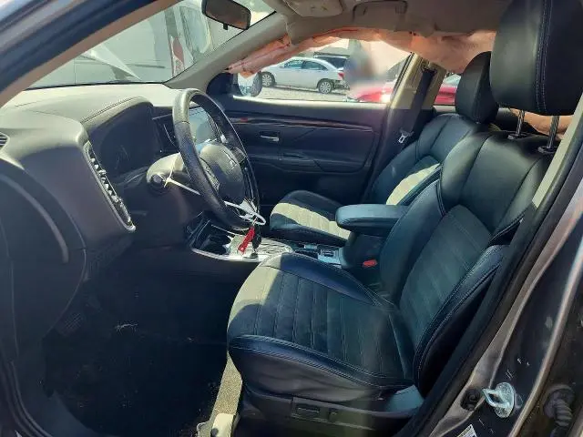 2019 MITSUBISHI OUTLANDER SE  