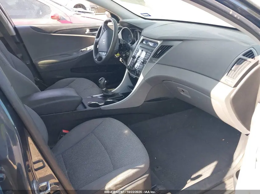 2012 HYUNDAI SONATA GLS