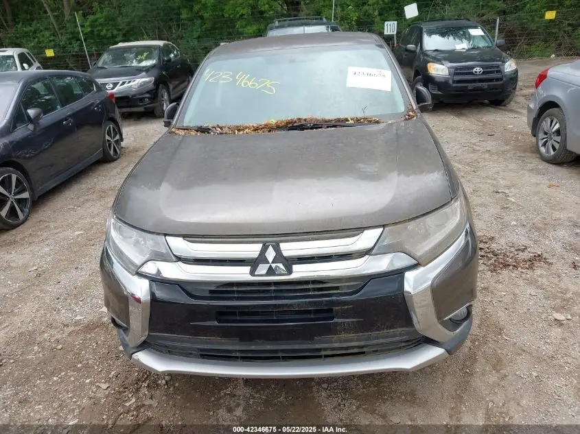 2016 MITSUBISHI OUTLANDER SE