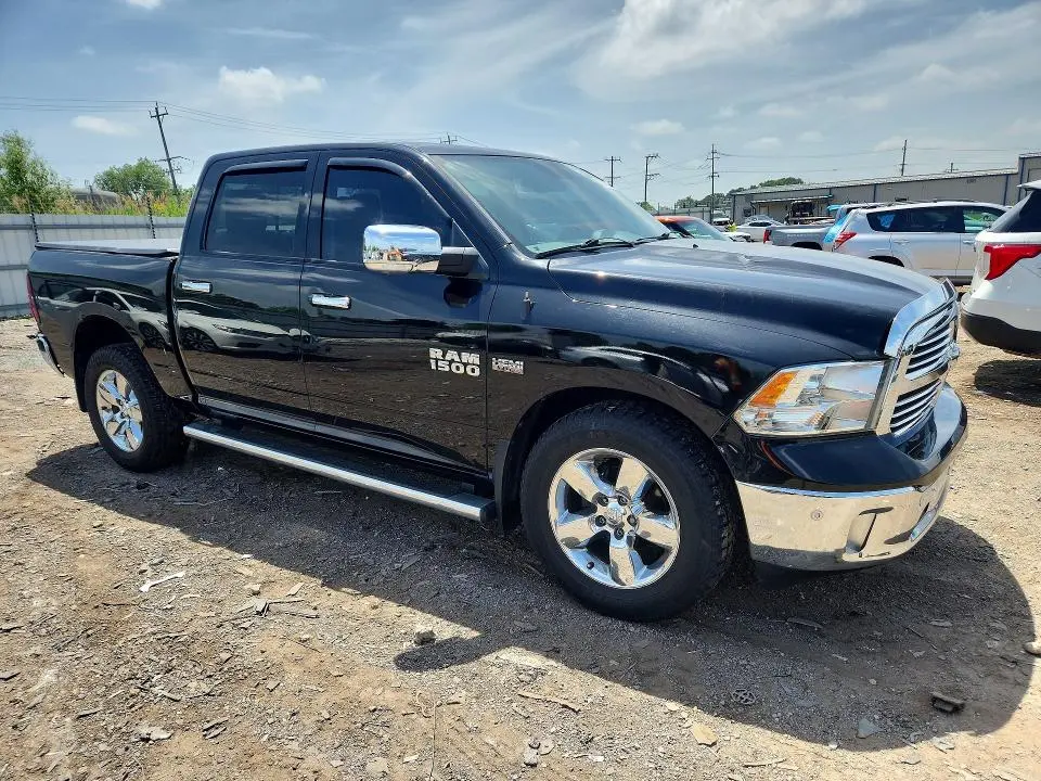 2013 RAM 1500 SLT  