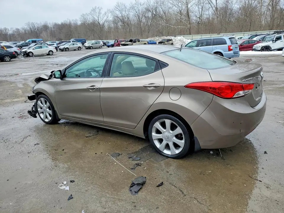 2013 HYUNDAI ELANTRA GLS  