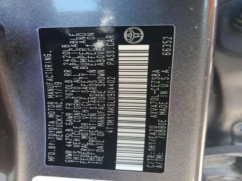 2020 TOYOTA CAMRY SE  