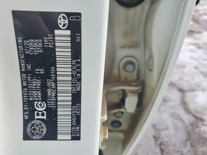 2021 TOYOTA COROLLA LE  