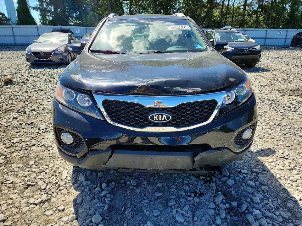 2013 KIA SORENTO LX  