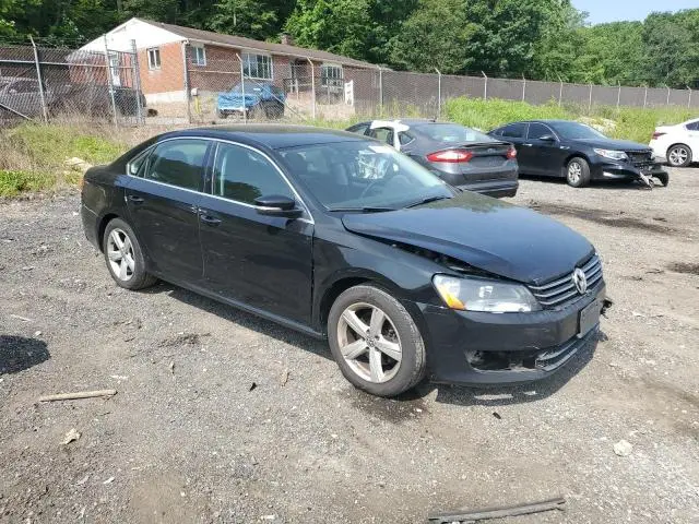 2013 VOLKSWAGEN PASSAT SE  