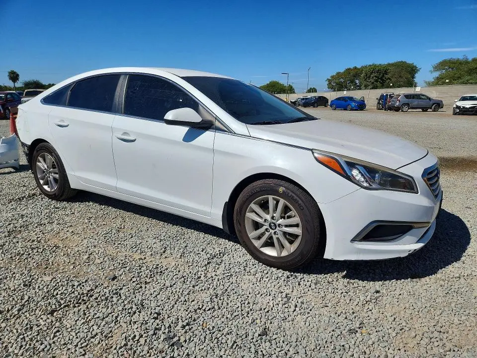 2016 HYUNDAI SONATA SE  